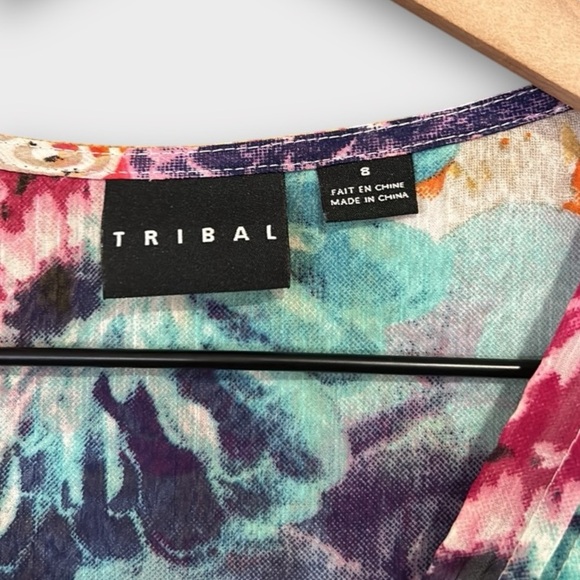 Tribal Women's Size 8 Vibrant Floral Tunic Top Pintuck Detail Lightweight Blouse - Picture 3 of 11